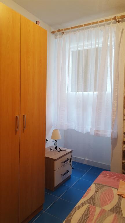 Holiday House Popovic Sućuraj Eksteriør bilde